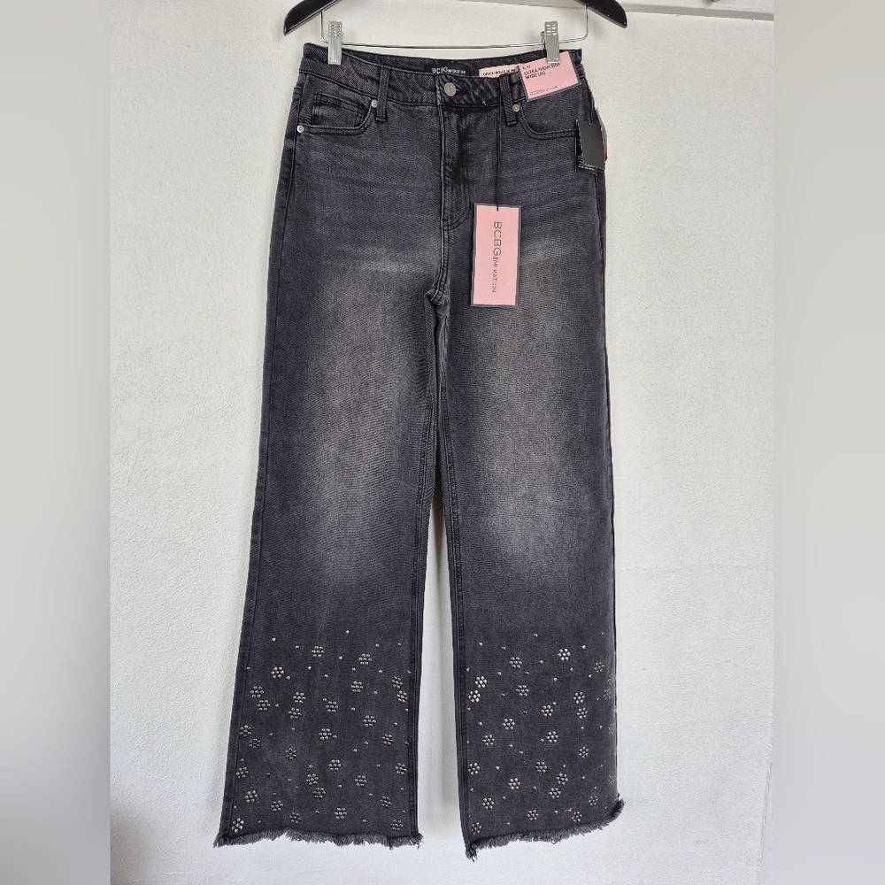 99% Cotton Jeans High Rise Wide Leg With Rivet Embelishments By BCBG - Picture 2 of 8